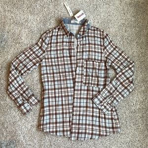 New with tags. Button down shirt size small